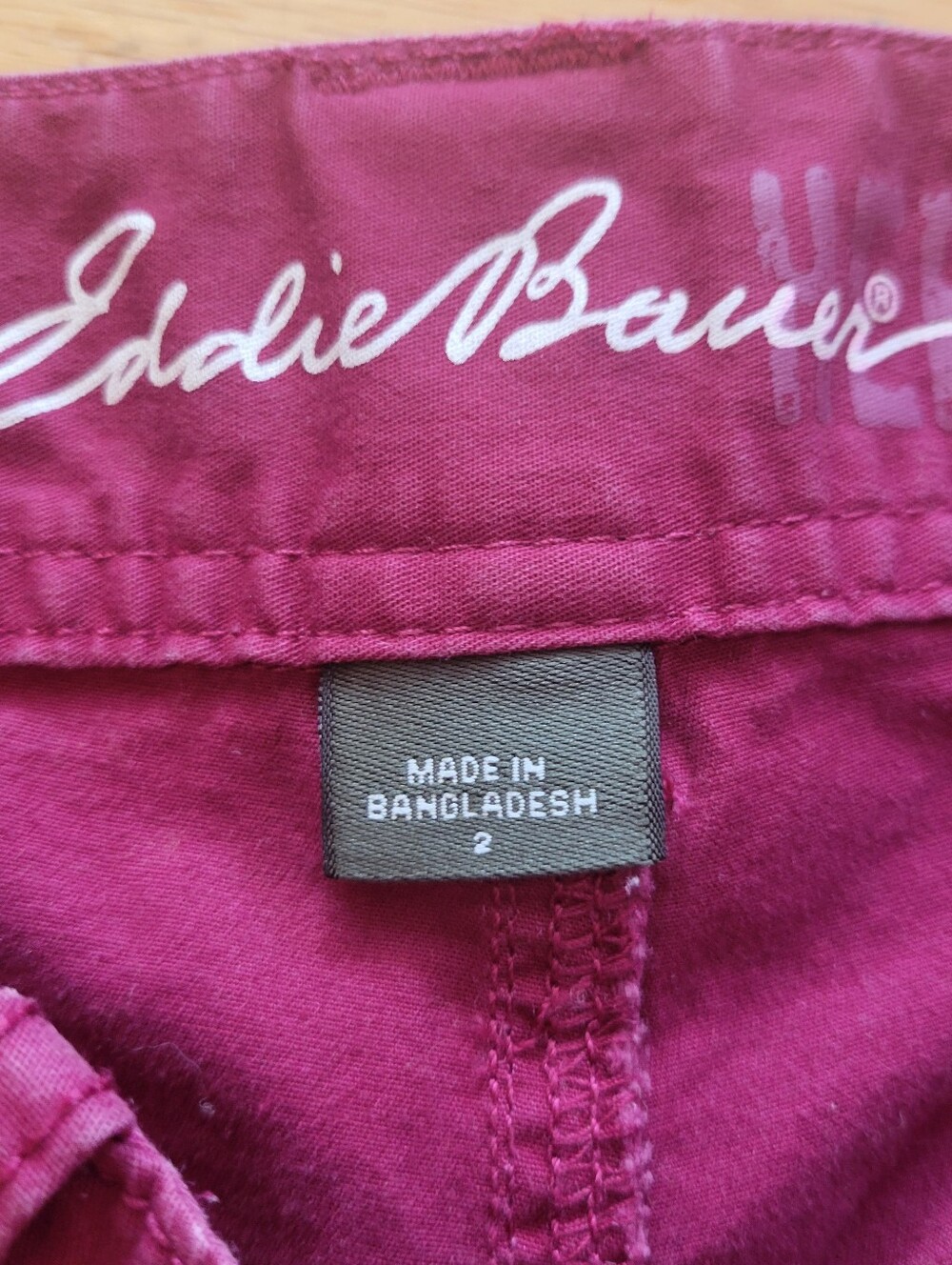 Eddie Bauer Berry Color Chino Hiking Shorts Size 2 - Picture 3 of 3